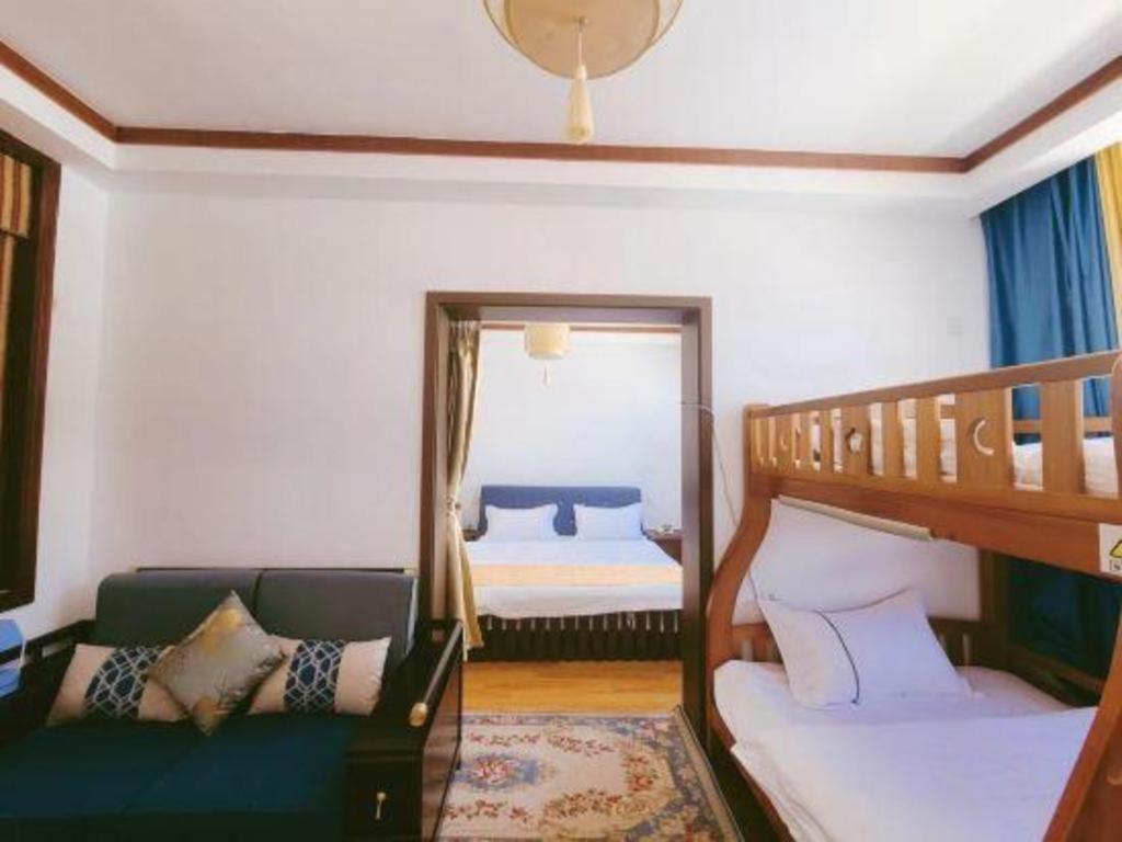 Dali Four Seasons Hostel Eksteriør bilde